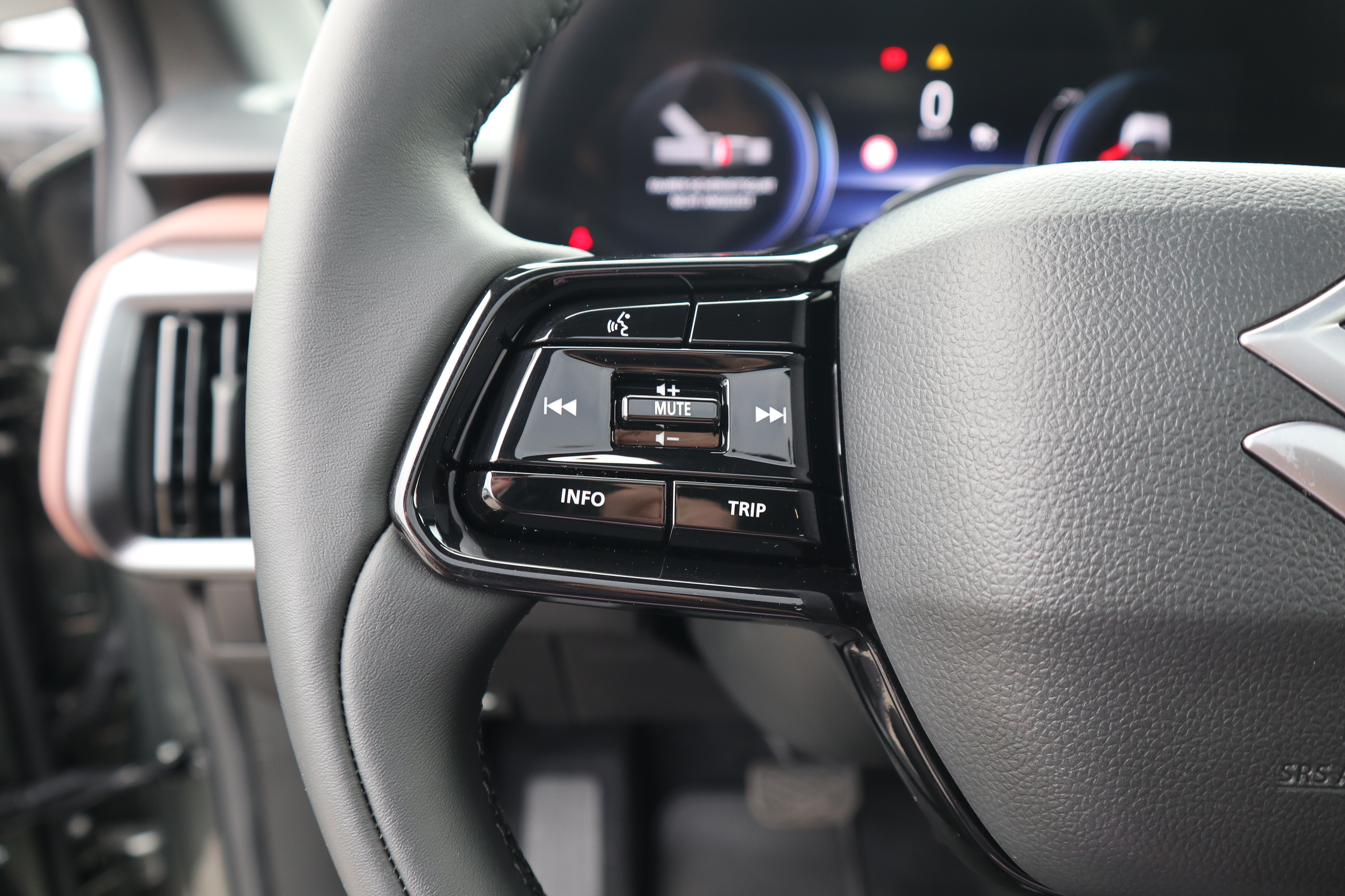 SUZUKI Vitara-e Elektro / ALLRAD / COMFORT PLUS /EXTRAS
